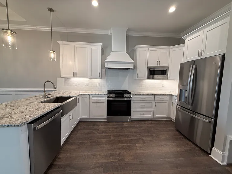 433 Dartez Ct — Photo 3