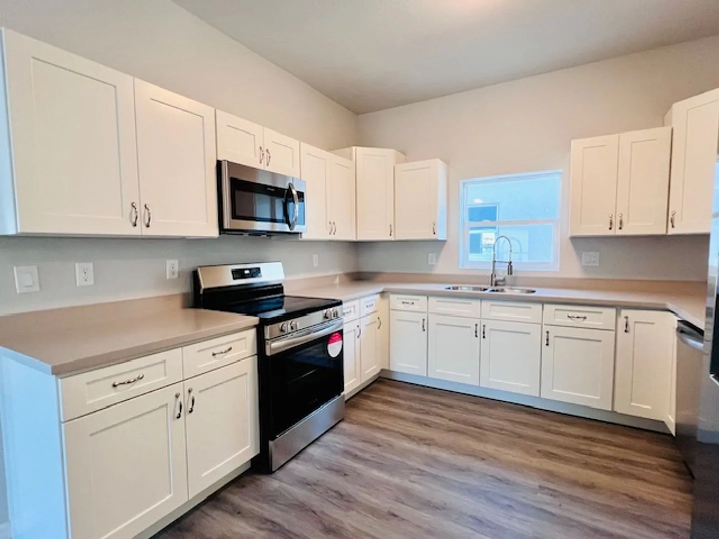 3BR/2BA Gated Community in Sebring — Photo 4
