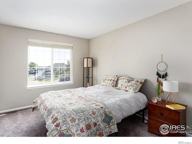 3145 E Yarrow Cir — Photo 12