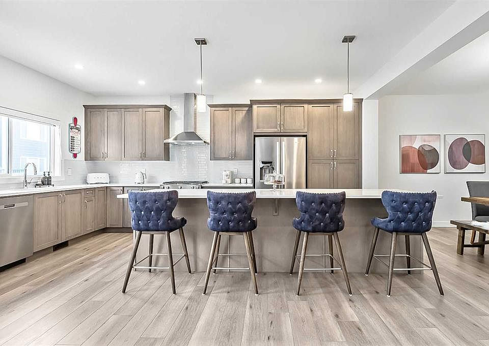 1st image of 882 E Bluerock Way SW