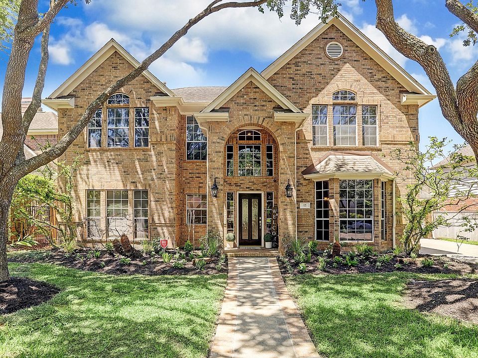 1st image of 12 Fosters Green Dr