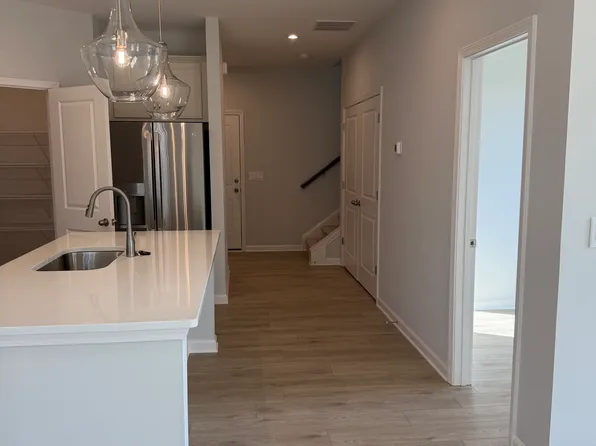 540 Aberdeen Meadow Ln, Acworth, GA 30102