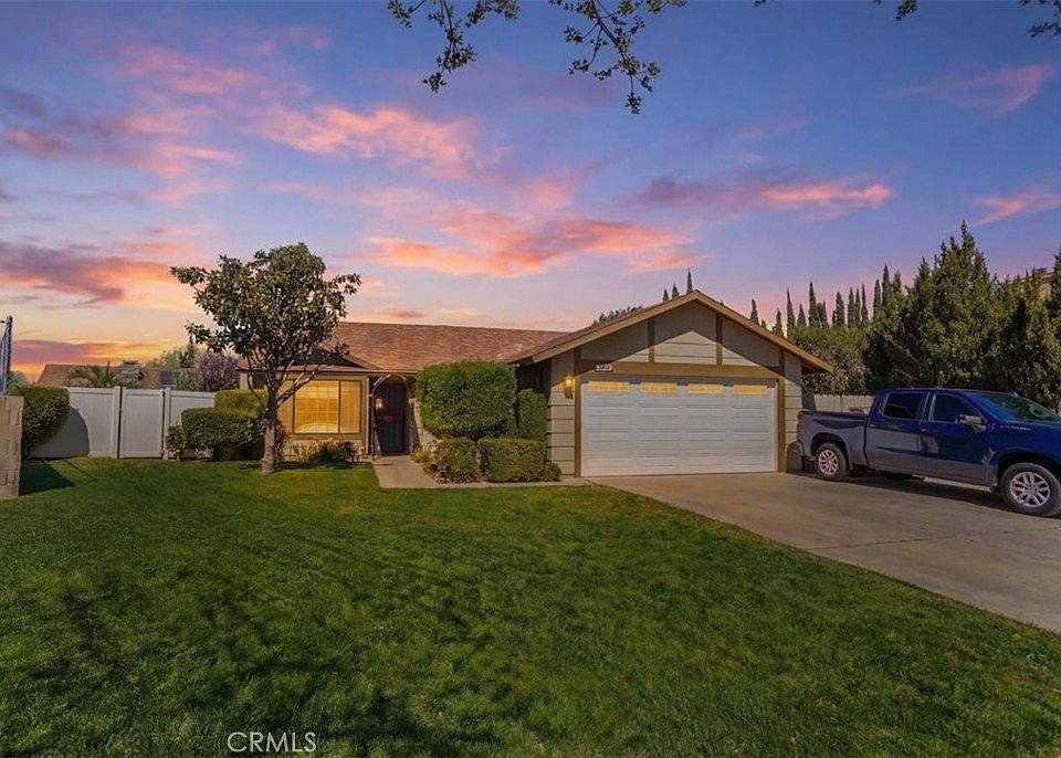 1st image of 42939 Sunny Ln