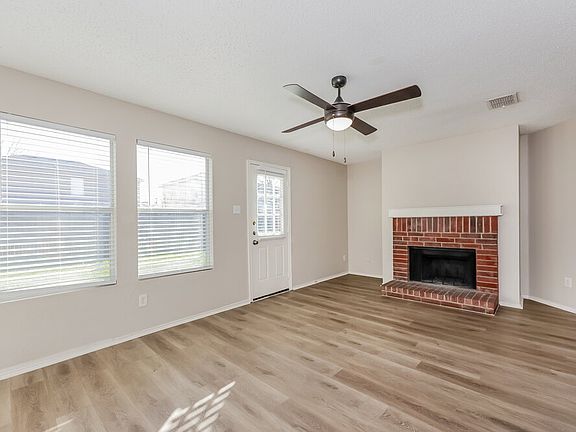 3rd image of 4229 Gray Fox Dr