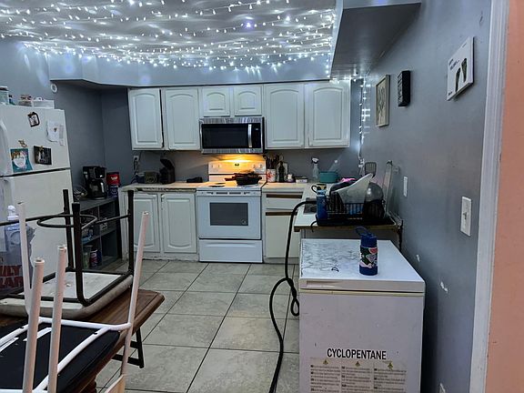 4th image of 53 Bluff Lake Rd #1