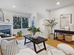 12017 32nd Ave NE APT B, Seattle, WA