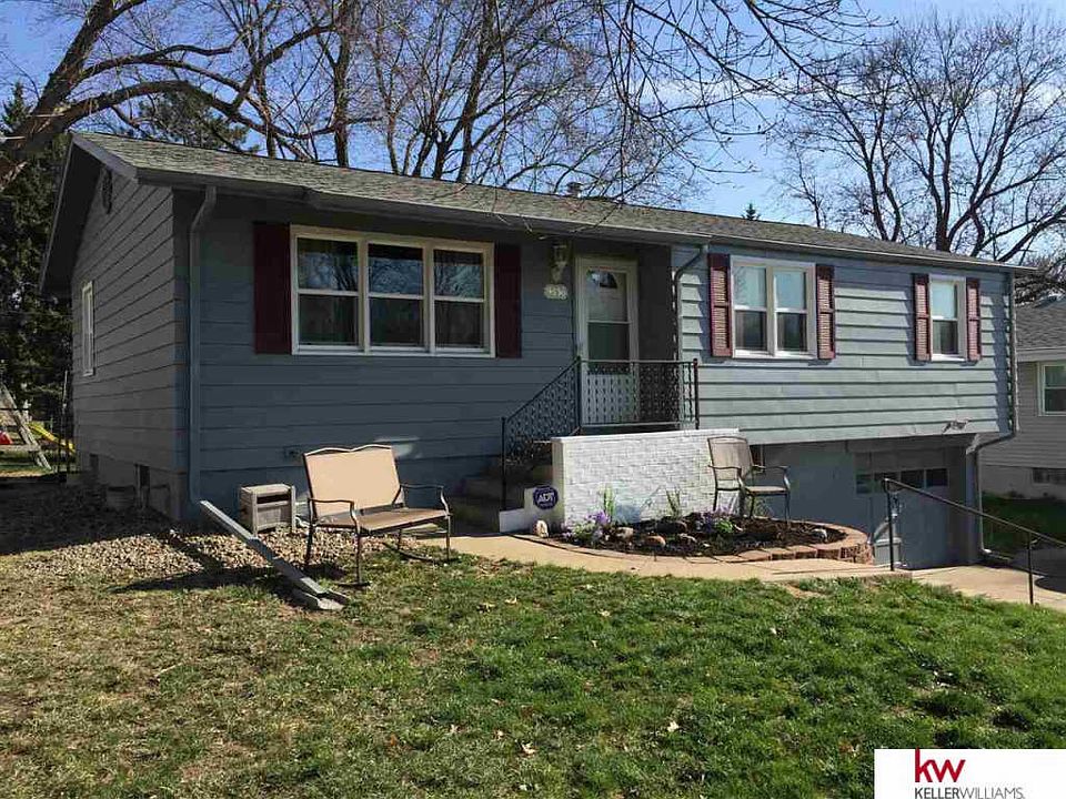 1st image of 9836 Nina St
