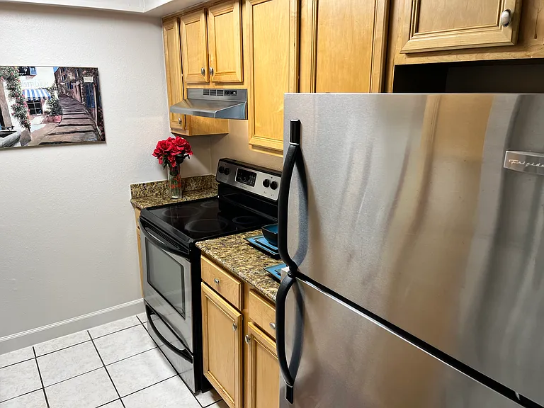 827 Lowell Blvd #16 — Photo 3