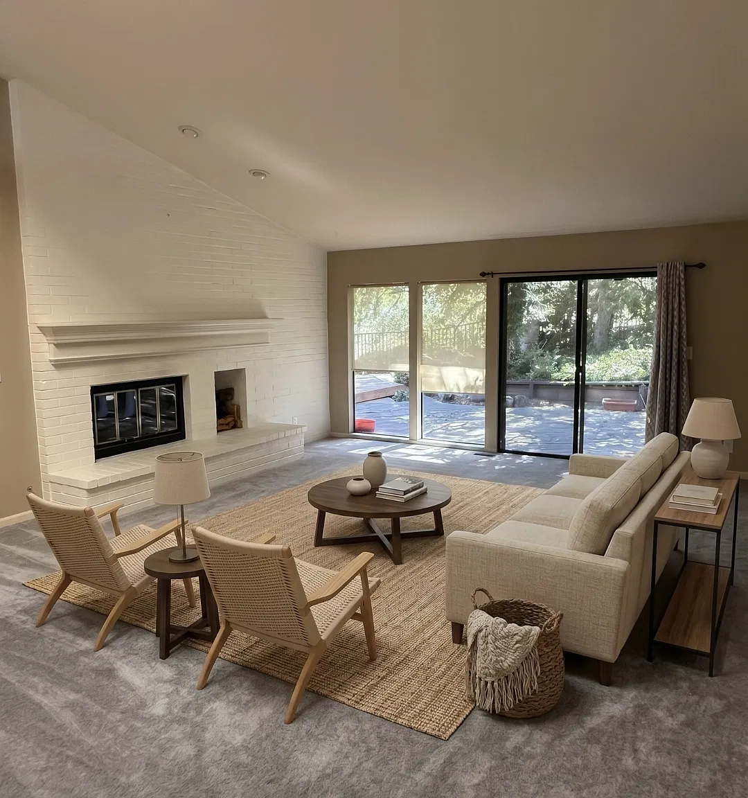 4 bed, 2.5 bath, 2915 sqft, $5,200 — Photo 2