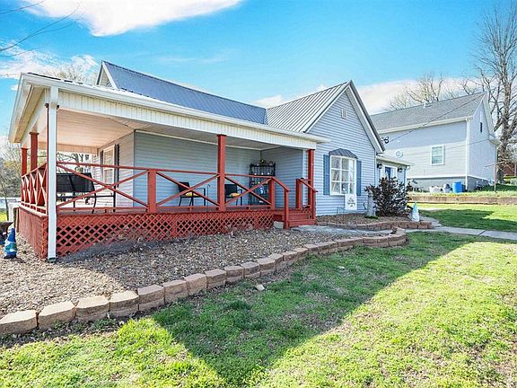 2nd image of 455 Branch St