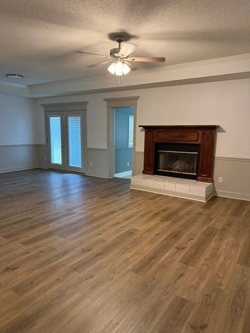 For Rent — Photo 1
