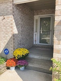 2nd image of 2416 Hannibal Cir