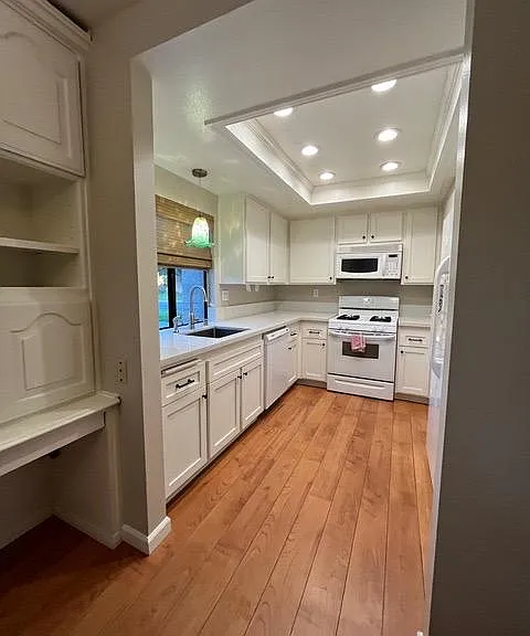 8877 Tulare Dr #313D — Photo 2