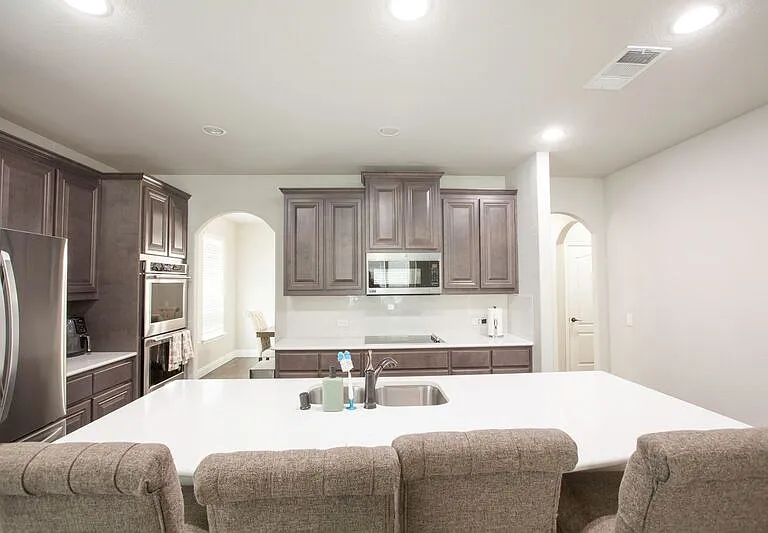 1501 Laurence Ln — Photo 11