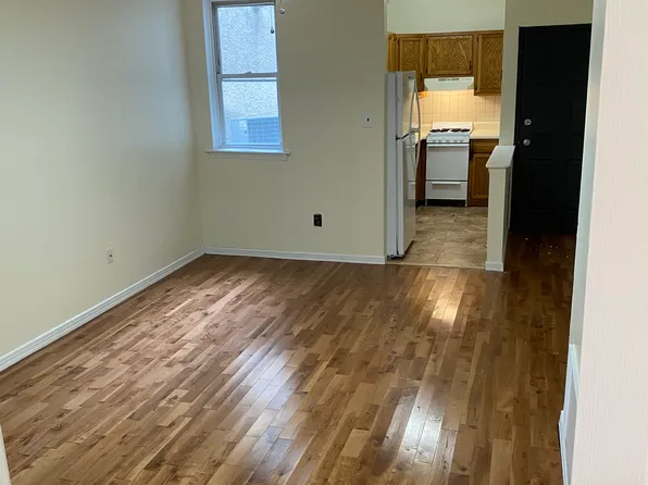 1633 N 33rd St #2F, Philadelphia, PA 19121