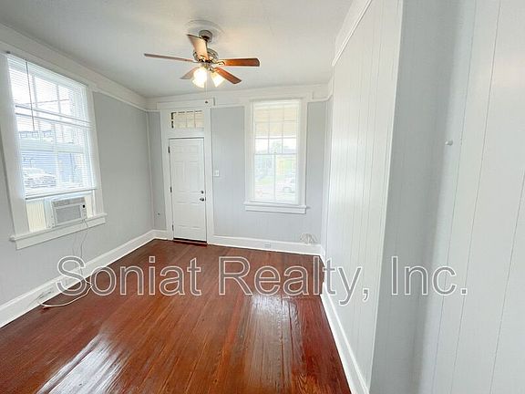 2nd image of 654 S Rendon St