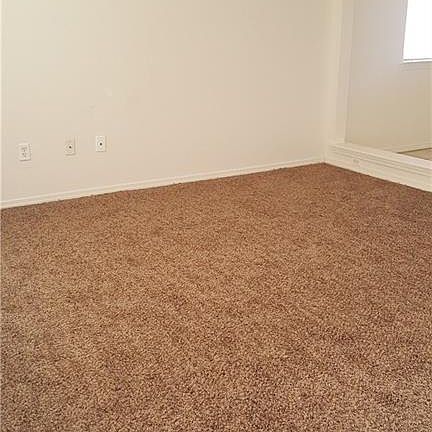 4th image of 1800 Loanda Ln
