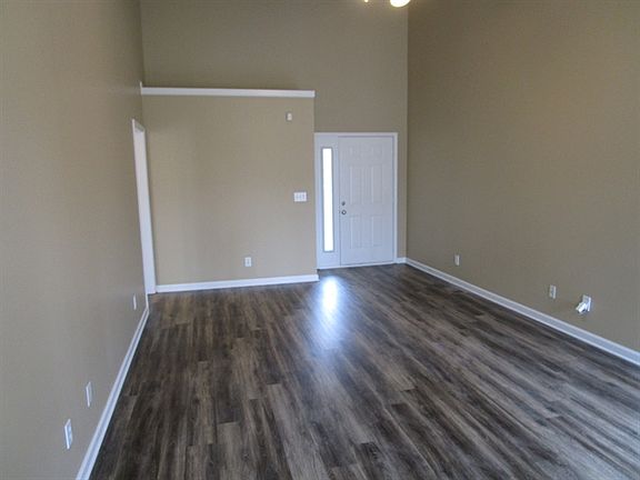 2nd image of 3892 Benjamin Dr