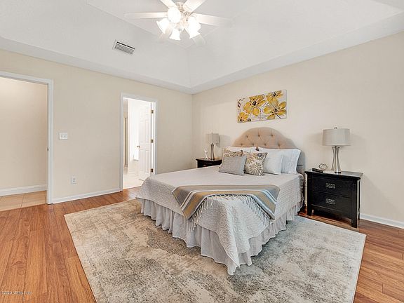 5th image of 4722 Leah Creek Dr
