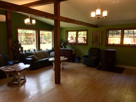3rd image of 70 N Maple St
