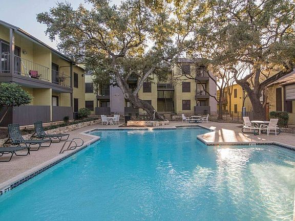 4th image of 11955 Parliament St APT 1012