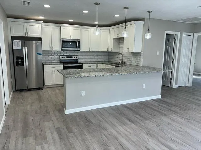12324 Suarez St — Photo 2