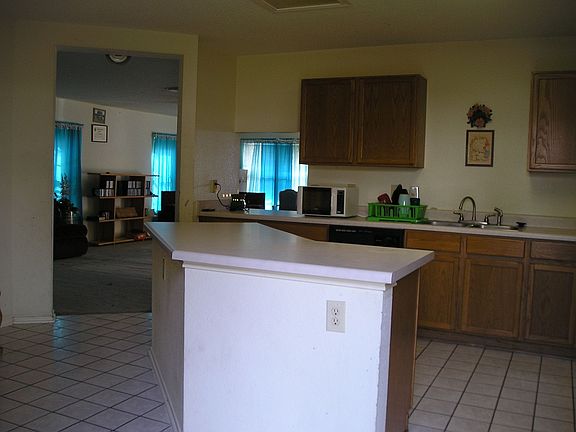 4th image of 6930 Barkley Trl
