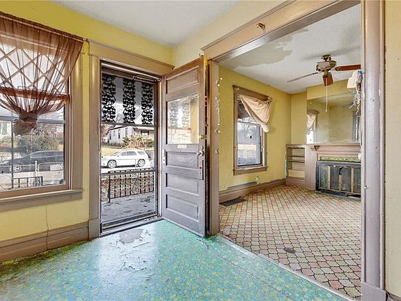 5th image of 2216 Montgall Ave