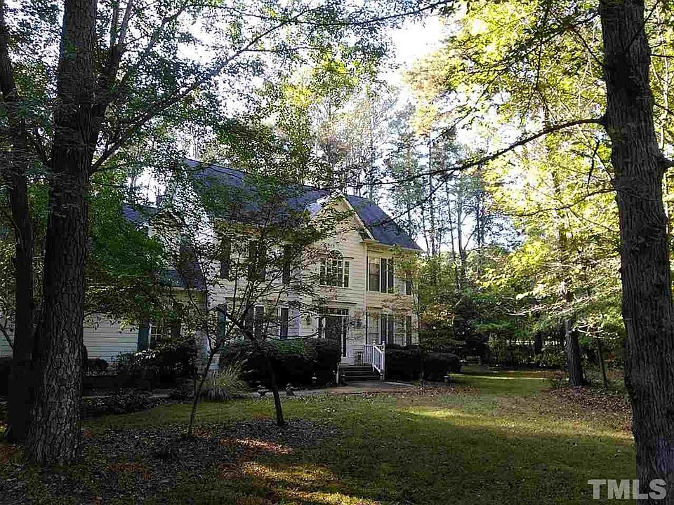 1st image of 107 Stockbridge Pl