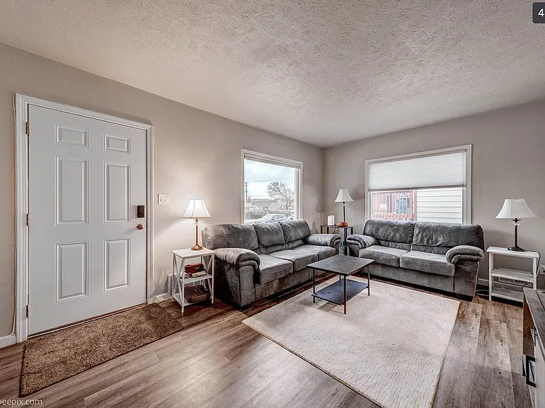 1617 E Mallon Ave — Photo 2