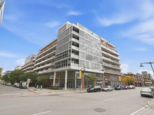 360 McLeod St #504, Ottawa, ON K2P 1A9