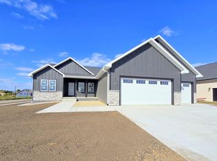 1028 Steamboat Trl, Brookings, SD 57006