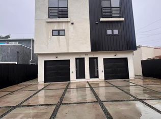 836 N Ridgewood Pl #2, Los Angeles, CA 90038