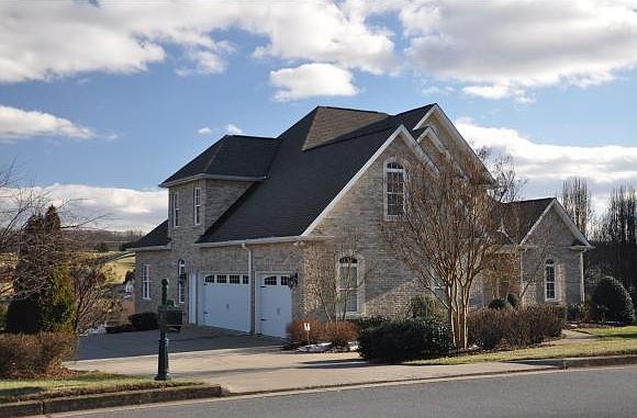 2nd image of 123 Laurel Ridge Dr