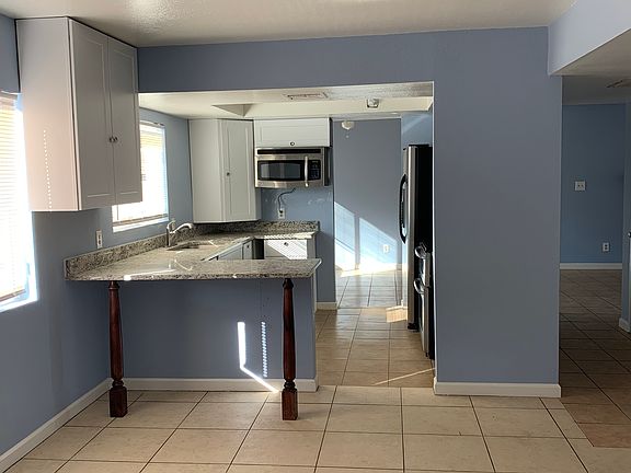 3rd image of 6610 S 42nd Pl