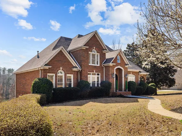 8707 Carrington Lake Rdg, Trussville, AL 35173