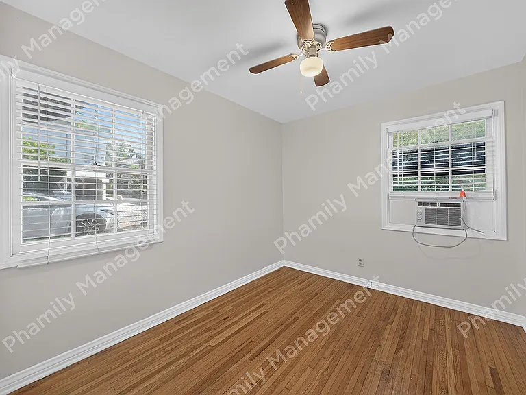 1745 Grevelia St #11 — Photo 9