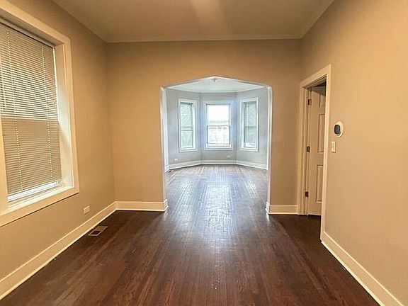 3rd image of 1033 N Lawndale Ave #1