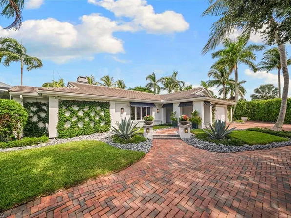 2030 Snook DR, NAPLES, FL 34102