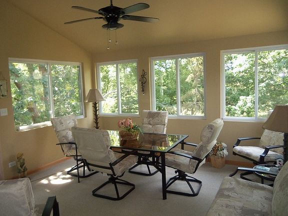 3rd image of 604 Edelweiss Dr