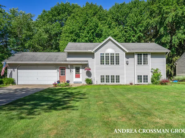 15744 Fendt Farm Dr, Holland, MI 49424