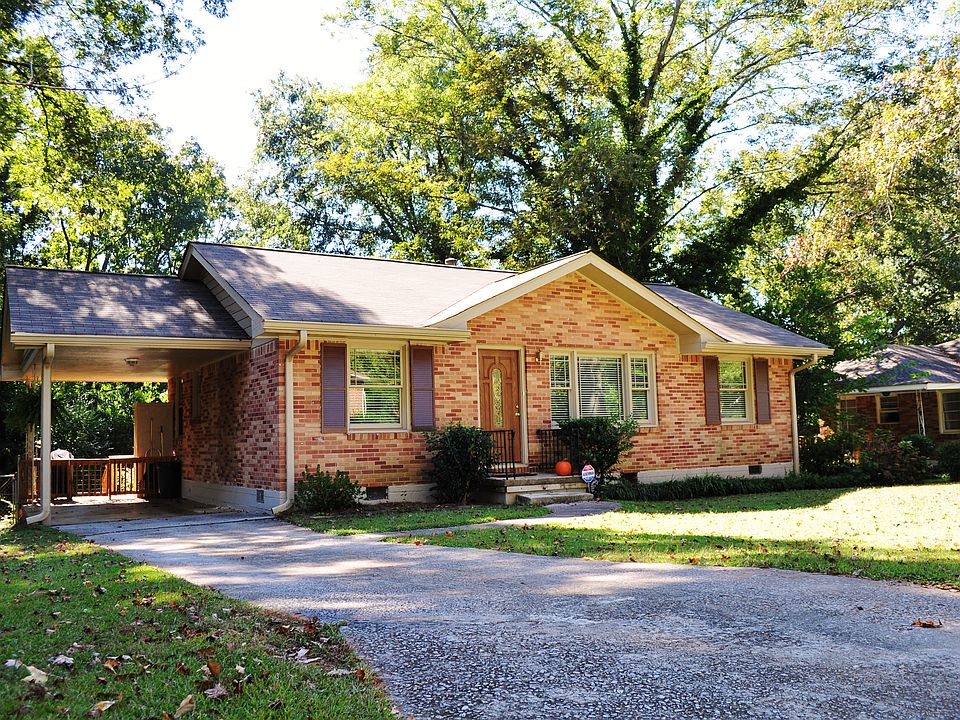 This home sits on a quiet street just minutes from Downtown Decatur.