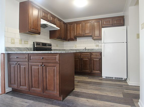 2nd image of 9739 S 89th Ave APT 1N