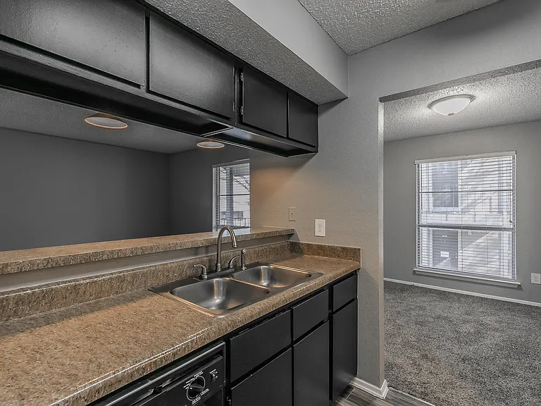 Station 121 at Town Center Apartments — Photo 169