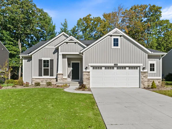 13465 Stafford Dr, Nunica, MI 49448