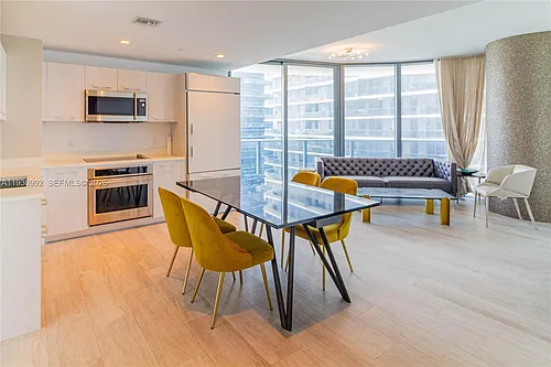 45 SW 9th St #3601 Photo 1