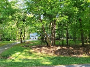 4810 Sweetbriar Rd, Greensboro, NC 27455