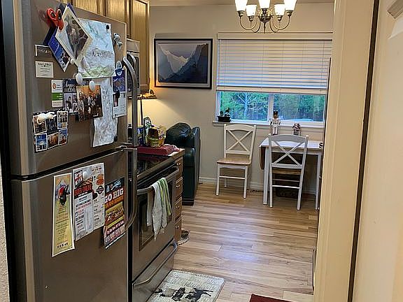 5th image of 2027 Terry St APT 3