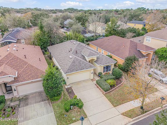 3rd image of 210 Wellisford Way