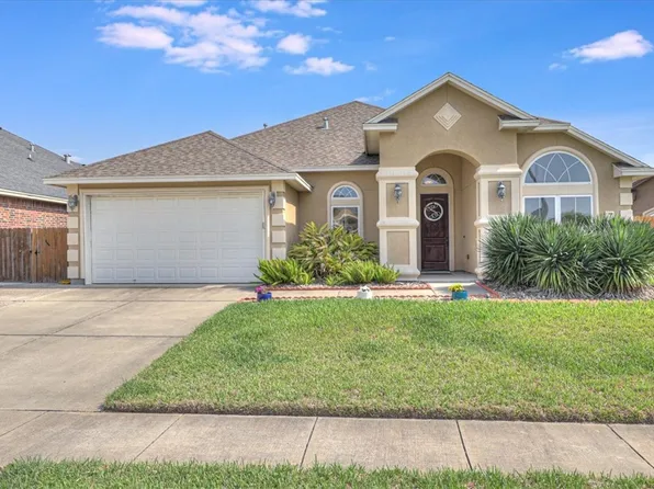 7522 S Lake Dr, Corpus Christi, TX 78414